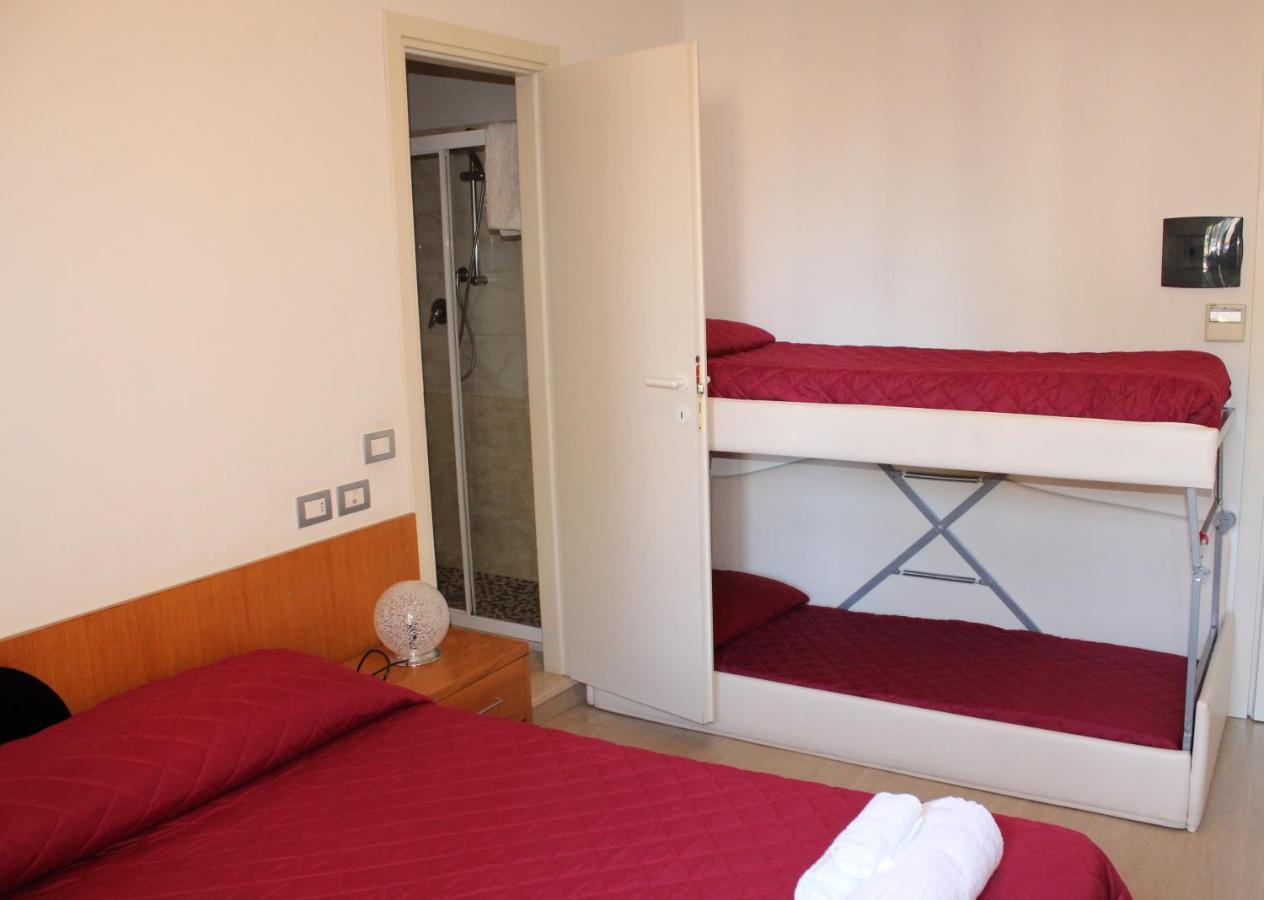 Hotel Morolli Rimini Kültér fotó