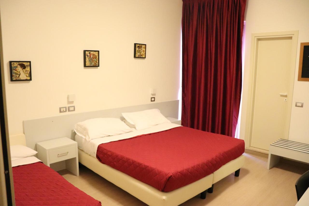 Hotel Morolli Rimini Kültér fotó