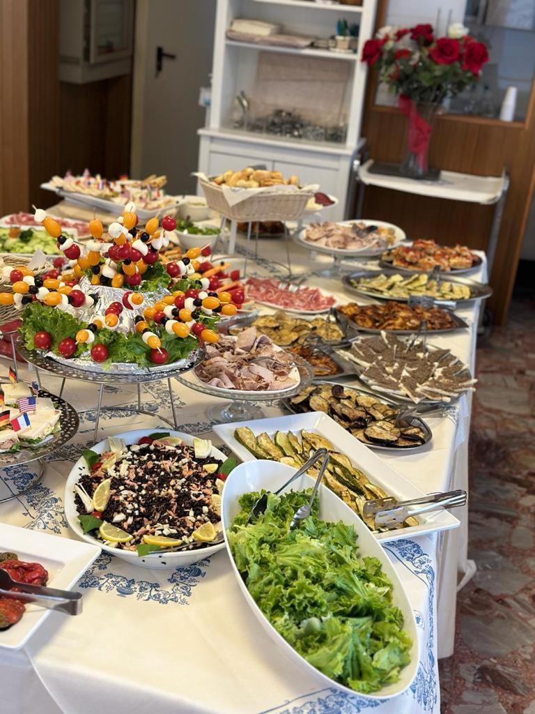 Hotel Morolli Rimini Kültér fotó