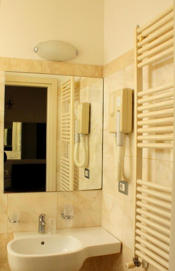 Hotel Morolli Rimini Kültér fotó