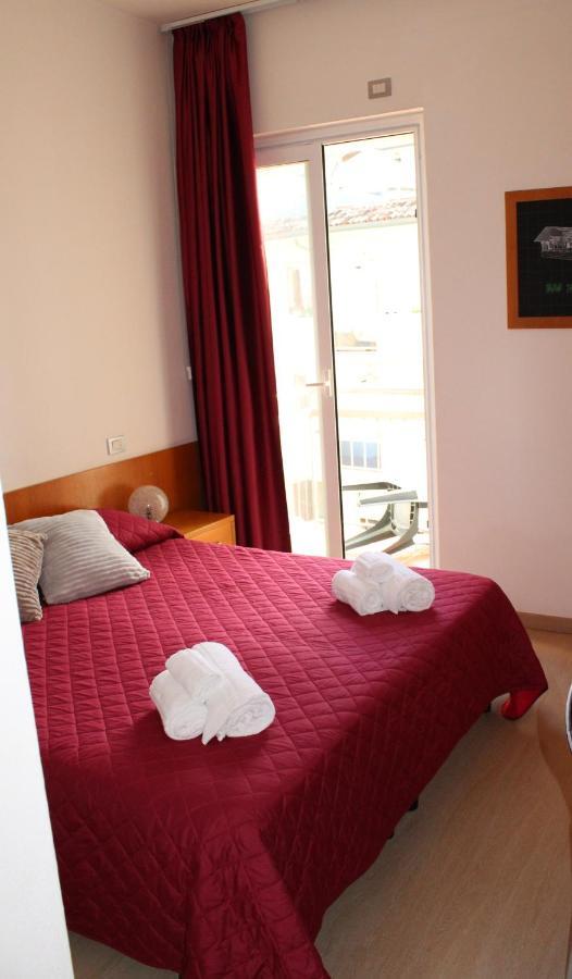 Hotel Morolli Rimini Kültér fotó