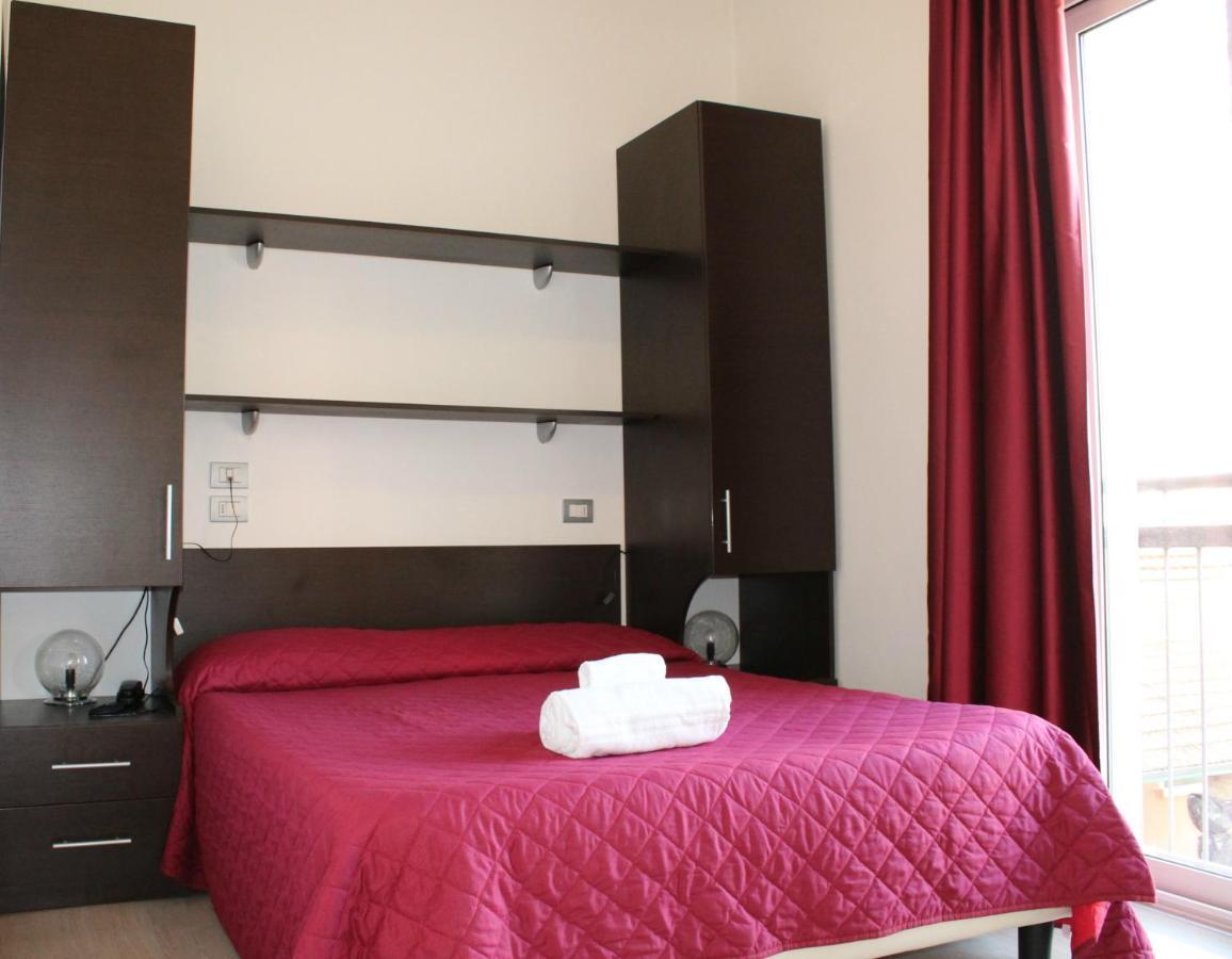 Hotel Morolli Rimini Kültér fotó
